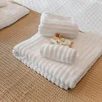 Skyline Retreat Sleeps 4 With Rooftop Pool-Dubai Marina